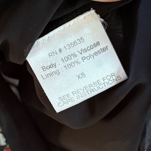 Chelsea Flower For Intermix Floral Off the Shoulder Floral Top XS - Picture 9 of 11